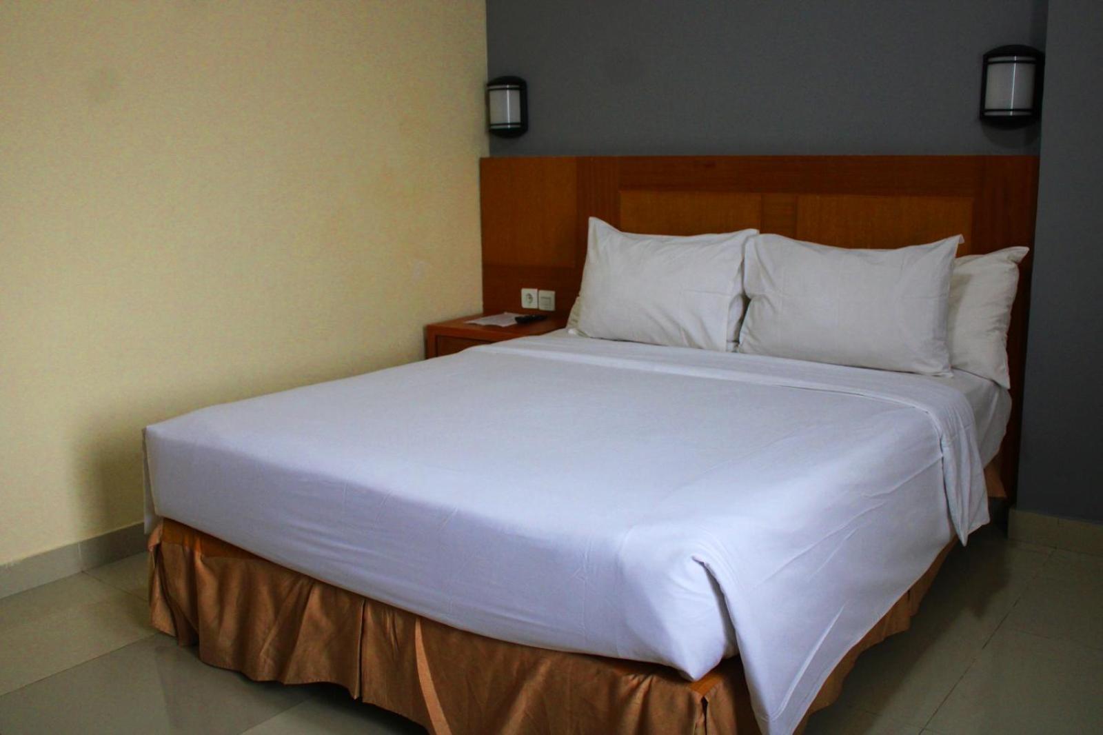 Maleosan Inn Manado Hotel Exterior foto